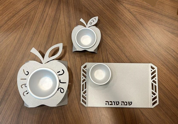 Shana Tova - Stand Geometric Silver