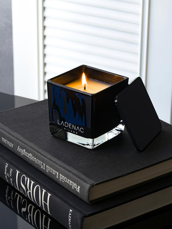 Minimal - Boisee Mousse Square Black 200 Candle